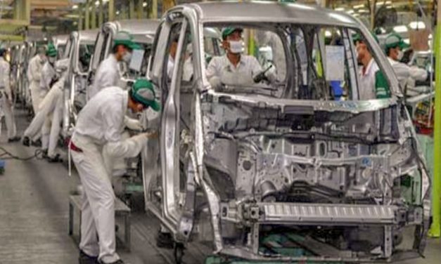 LESUNYA INDUSTRI MOBIL INDONESIA