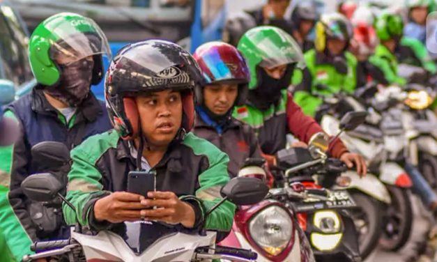 DALAM STATUS PSBB, OJEK ONLINE DILARANG ANGKUT PENUMPANG