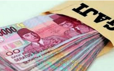 PENGUSAHA HARUS MEMBAYAR UPAH PEKERJA YANG DIRUMAHKAN