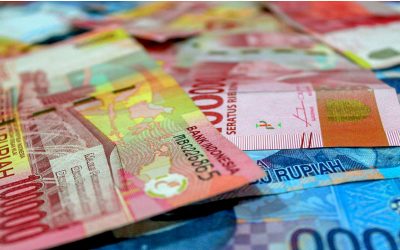 GANJAR PRANOWO UMUMKAN UPAH MINIMUM NAIK 3,27 PERSEN