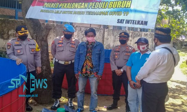 BUDI DAYA IKAN LELE UNTUK BURUH KABUPATEN PEKALONGAN YANG TERDAMPAK COVID-19