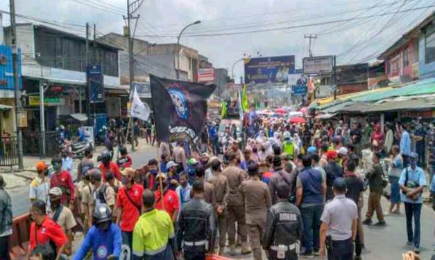 POLISI SEBUT KASUS DUGAAN PELANGGARAN PROKES UNJUK RASA NINING ELITOS MASIH LANJUT