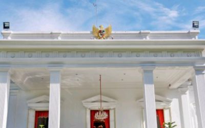 UNJUK RASA BERUJUNG RUSUH DIMANA-MANA, ISTANA CUEK BEBEK