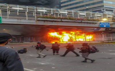 JATAM MENSINYALIR PENETAPAN UU CIPTA KERJA TERKAIT DENGAN KEPENTINGAN ELIT DAN PEBISNIS