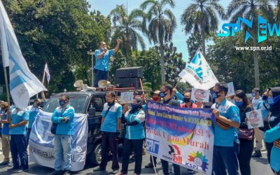 BURUH KOTA BOGOR MENUNTUT KENAIKAN UMK 2021