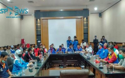 BURUH UNJUK RASA DI KP3B, GUBERNUR BANTEN TAK MAU TEMUI