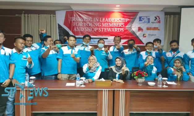 MENCETAK PEMIMPIN MUDA ORGANISASI
