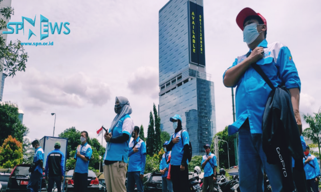 MENUNTUT TANGGUNG JAWAB PEMERINTAH