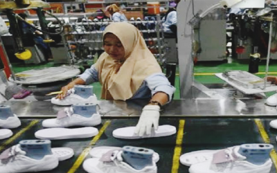 BURUH TUNTUT PENCABUTAN KEPMENAKER 104/2021