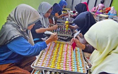 PEREMPUAN PENYELAMAT EKONOMI BANGSA