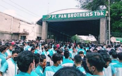 MAYBANK GUGAT PKPU EMITEN TEKSTIL PAN BROTHERS (PBRX)
