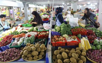 PENGUNJUNG PASAR TRADISIONAL TIDAK PERLU SERTIFIKAT VAKSIN DAN ANTIGEN