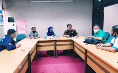 MENANTI KERJA TIM BENTUKAN DISNAKERTRANS DAN ENERGI DKI UNTUK SELESAIKAN PERSELISIHAN PT KAHO INDAH CITRA GARMENT