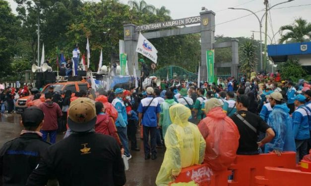BURUH KABUPATEN BOGOR MINTA DITETAPKAN UMSK