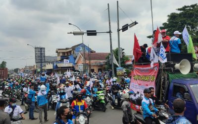MENAKER TEGASKAN UPAH MINIMUM HANYA UNTUK PEKERJA LAJANG DAN DI BAWAH SATU TAHUN