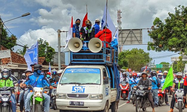 BURUH BANTEN AKAN GUGAT GUBERNUR BANTEN TERKAIT UMK 2022