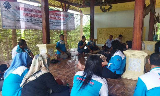 MEMBANGUN HUBUNGAN INDUSTRIAL YANG HARMONIS DAN BERKEADILAN