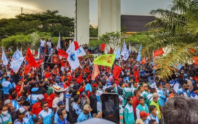BURUH BANTEN; JIKA TIDAK BISA MEMBERIKAN UPAH LAYAK, KAMI CARI GUBERNUR YANG BARU