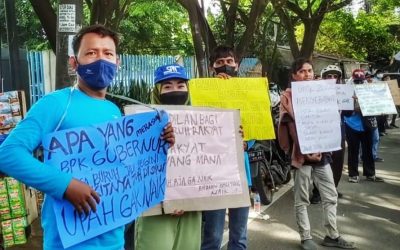 AKSI MODAR DITUTUP DENGAN MEMAJANG PESAN MORAL DI PINGGIR JALAN