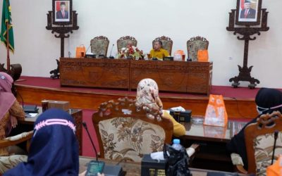 AUDENSI DENGAN DPRD, BURUH PT SARI PLASTIK SETUJUI NILAI PESANGON