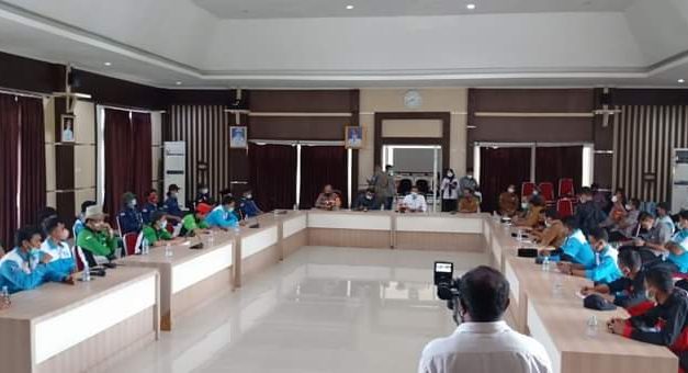 BURUH MOROWALI TUNTUT KENAIKAN UMK 2022