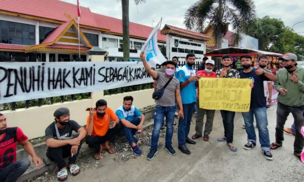 PERUSAHAAN TIDAK JALANKAN NOTA DINAS PENGAWAS, BURUH KEMBALI GELAR AKSI UNJUK RASA
