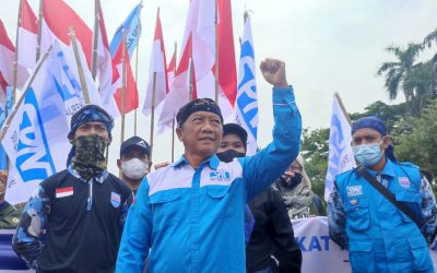 PIMPINAN SERIKAT PEKERJA NASIONAL TUNTUT JAMINAN SOSIAL SEMESTA KEPADA PERWAKILAN ISTANA