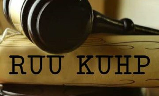 RKUHP AKAN DISAHKAN, WAMENKUMHAM MEMPERSILAHKAN MENGGUGAT APABILA ADA YANG MENGGANJAL