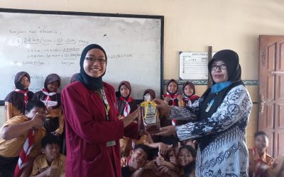 KKNT MBKM UNISRI 2022: Pelatihan pembuatan makalah dan pendampingan uji coba chromebook tingkat SMA dan SD