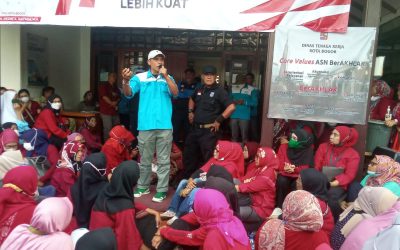 BURUH DIPHK SEPIHAK, SPN KOTA BOGOR DEMO DI DISNAKER