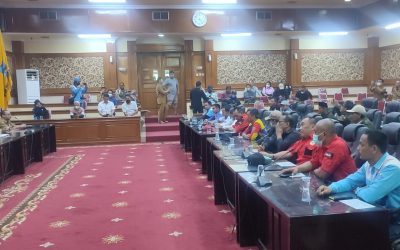 DPRD KABUPATEN SERANG PENUHI TUNTUTAN BURUH