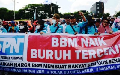 BURUH KEMBALI GELAR UNJUK RASA DI KAWASAN PATUNG KUDA JAKARTA