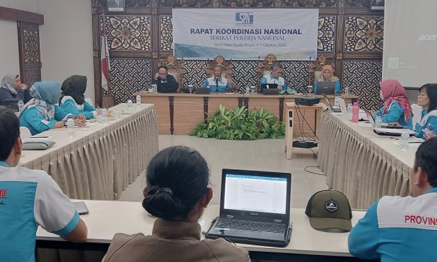 MENJAWAB TANTANGAN DAN HAMBATAN DARI INTERNAL MAUPUN EKSTERNAL