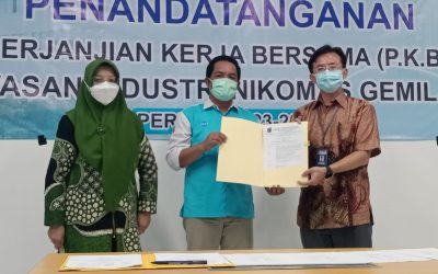 PENANDATANGAN PERJANJIAN KERJA BERSAMA PT NIKOMAS GEMILANG