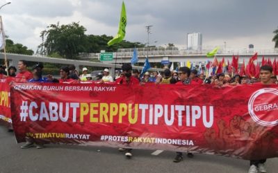 SEJUMLAH ELEMEN BURUH KEMBALI MENGGELAR AKSI UNJUK RASA MENOLAK PERPPU CIPTA KERJA
