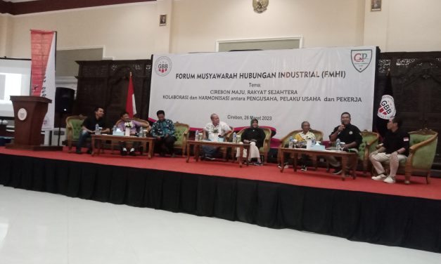 DISKUSI FORUM MUSYAWARAH HUBUNGAN INDUSTRIAL DI CIREBON