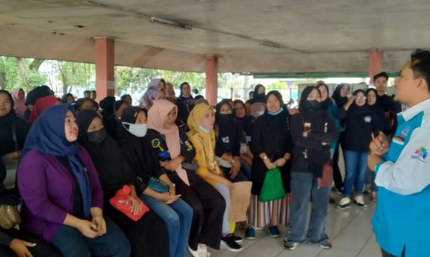 MOGOK KERJA TUNTUT KEPASTIAN PEMBAYARAN THR DI PT WINBRIGHT