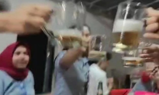 AKIBAT VIDEO VIRAL KARYAWATI PABRIK PESTA MIRAS DENGAN TKA KORSEL, PT SAMWON MINTA MAAF