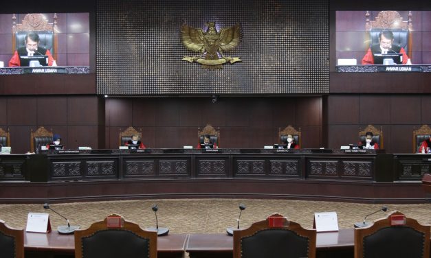 SAKSI AHLI SEBUT PEMERINTAH JUSTRU MEREVISI DAN TIDAK MEMPERBAIKI PROSEDURAL UU CIPTA KERJA