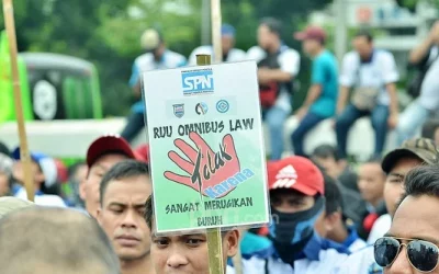 MASSA BURUH KSPI MINTA UU CIPTA KERJA DICABUT