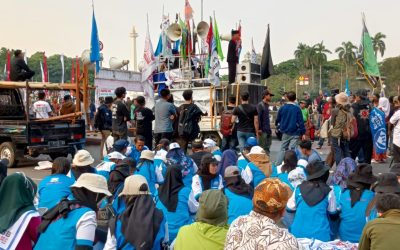 TNI AMANKAN DEMO BURUH, PENGAMAT SEBUT TNI TIDAK LAGI NETRAL