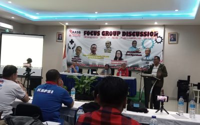 MENATA GERAKAN DAN MENCARI SOLUSI PERMASALAHAN PERBURUHAN