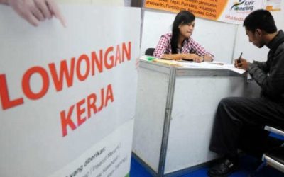 LAPANGAN KERJA KURANG TERSEDIA DI INDONESIA