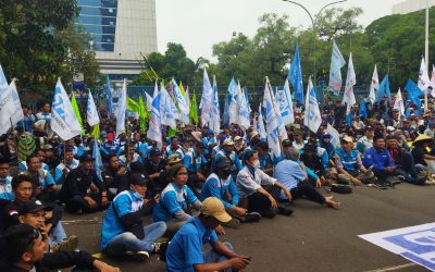BURUH TETAP MENUNTUT KENAIKAN UPAH TIDAK PAKAI PP NO 51 TAHUN 2023
