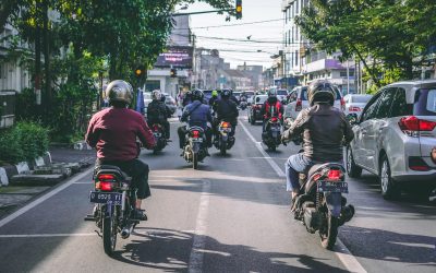 UPAH MINIMUM NAIK 3,8 PERSEN AKAN MENGHAMBAT RI JADI NEGARA MAJU