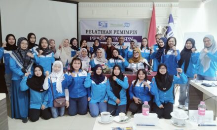 Pendidikan Kepemimpinan Perempuan Jawa Tengah 2025 Mendorong Advokasi Hak Pekerja Perempuan