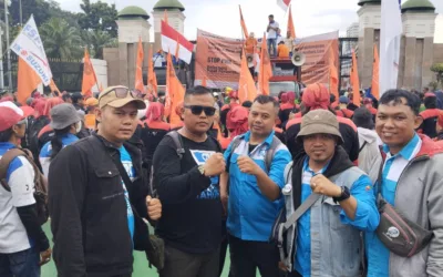 Buruh Kota Bogor Bergerak ke Jakarta Aksi Damai di Gedung DPRMPR pada 28 Agustus 2025