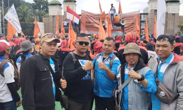 Buruh Kota Bogor Bergerak ke Jakarta Aksi Damai di Gedung DPRMPR pada 28 Agustus 2025