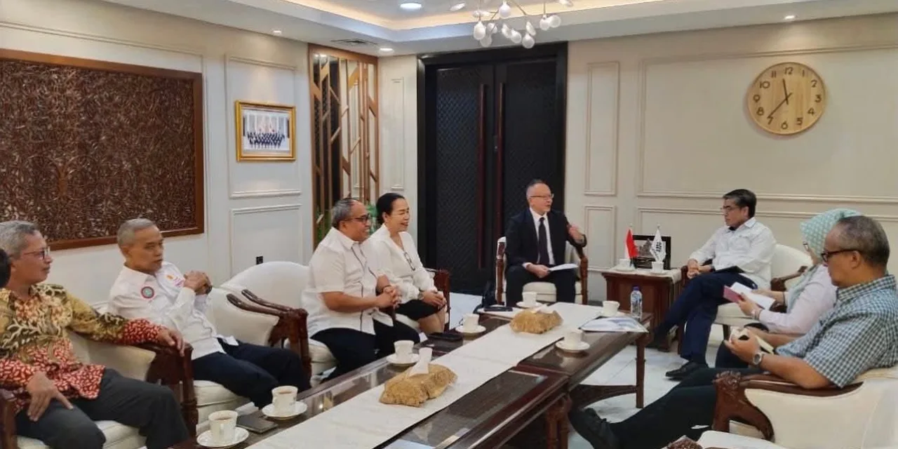 UU Ketenagakerjaan Jadi Sorotan, KSPI, KSPSI, dan KSBSI Bertemu Menaker