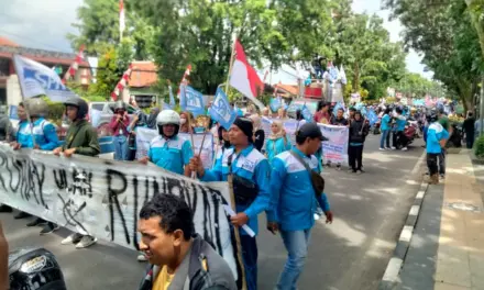 Buruh SPN Lebak Geruduk Kantor Bupati, Tuntut UMK 2026 Naik 10,5% dan Hapus Outsourcing!